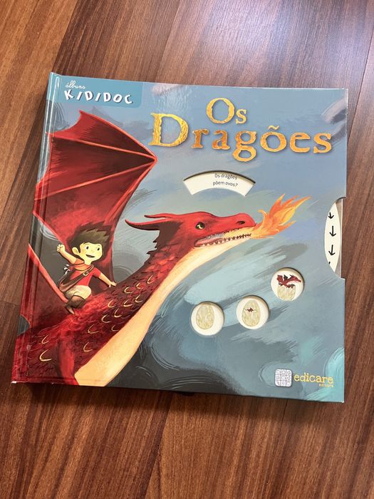 Livro interativo “Os Dragoes” (Edicare)