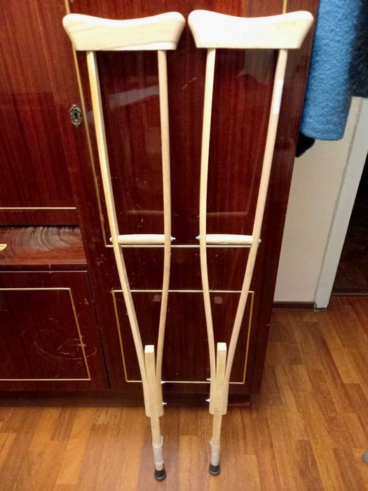 Костыли деревянные  (милиці)