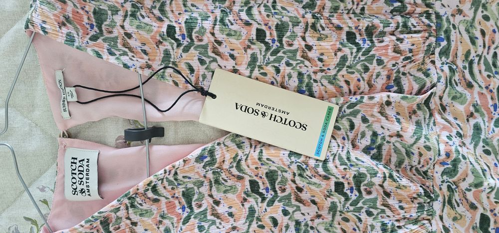 Nowa piękna sukienka Scotch & Soda XS, dekolt, wycięcie na plecach