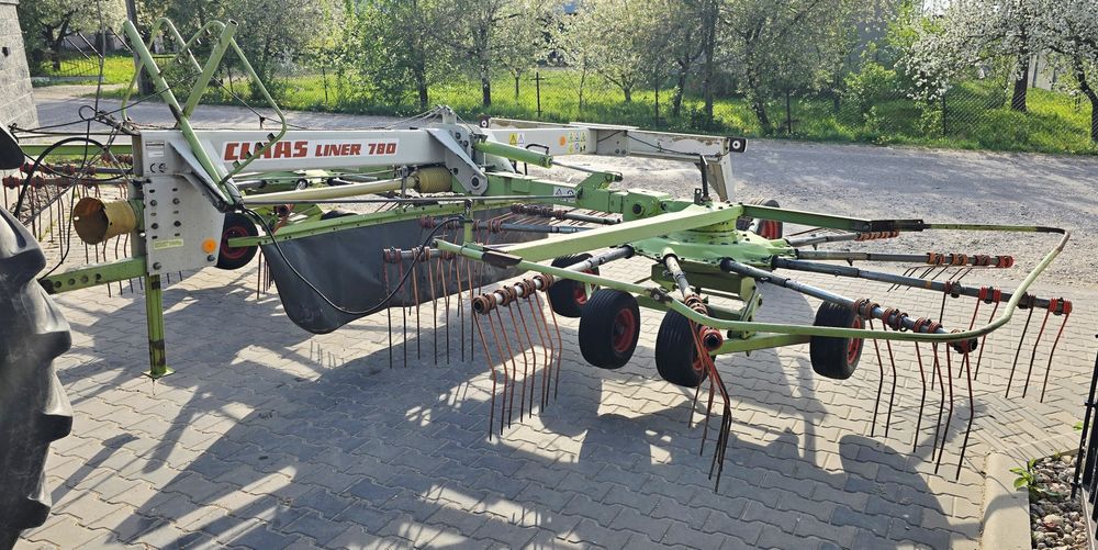 Zgrabiarka 2 karuzelowa Claas Liner 780