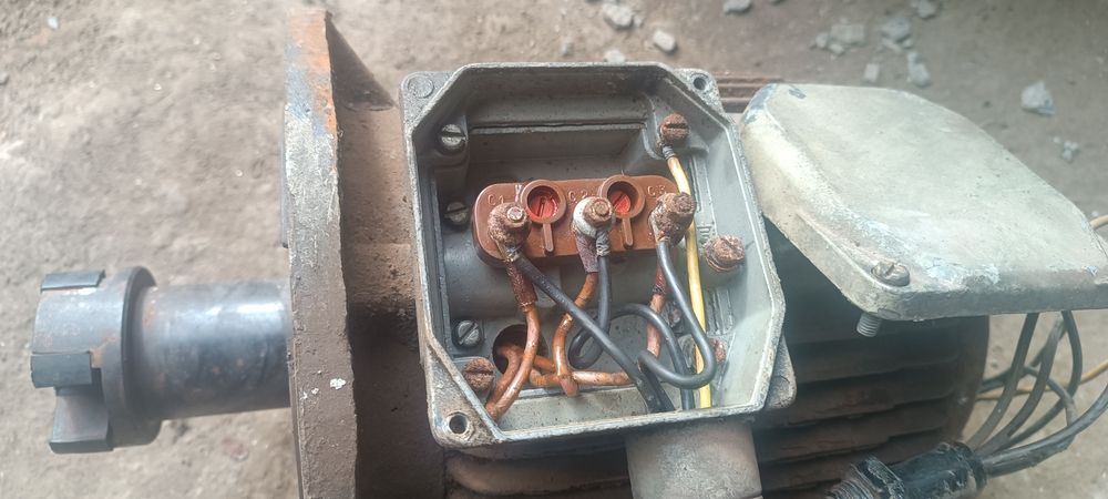 Продам электродвигатель 3квт 1000обр