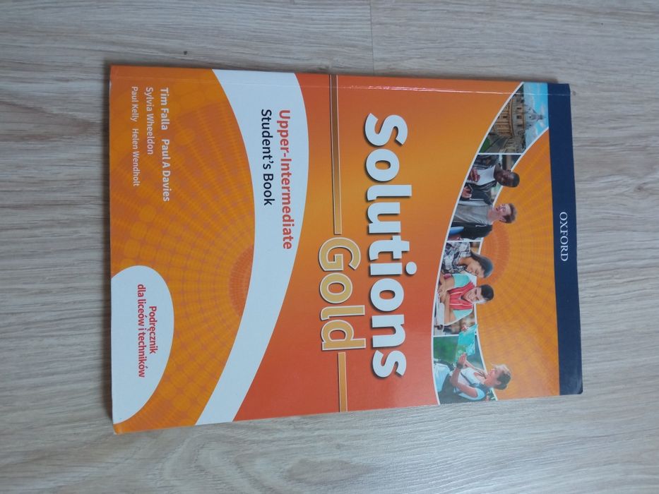 Solutions gold pomarańczowy podręcznik do języka angielskiego