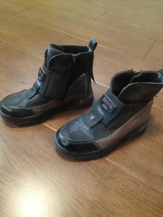 Продам осенние ботиночки на девочку