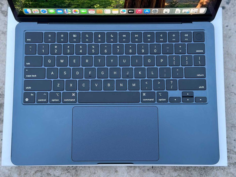 MacBook Air 13 M3 2024, 8/256, Midnight (батарея 91%)