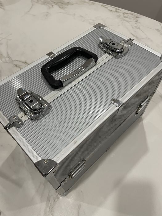 Mala de Maquilhagem em Aluminio