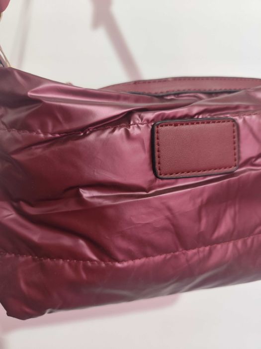 Mala bordeaux impermeável