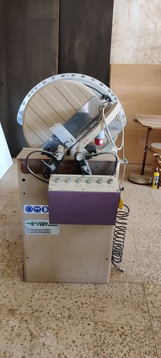 Máquina corte alumínio