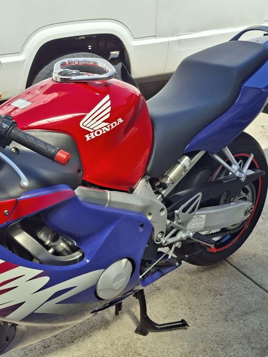 Cbr600 f4 só 24.000 khm