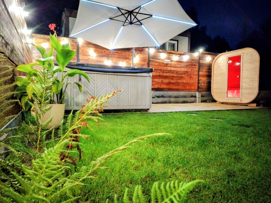 Dom  jeziorem w górach  Żywiecki jakuzzi panieński  kawalerski wakacje