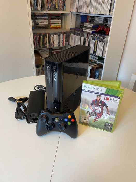 Konsola Xbox 360 E, 250GB, z grą