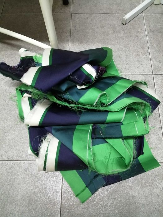 Tecido com três cores vários metros retalho todo conjunto