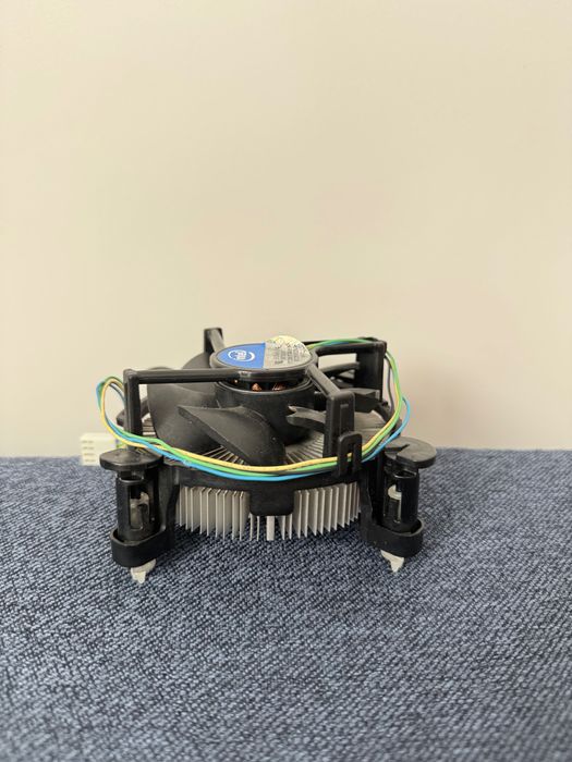 Intel Chłodzenie CPU (Stock) LGA1155 – Lekko używane