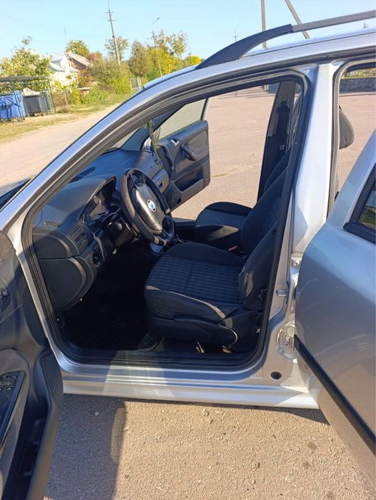 Skoda Octavia Tour 1.6 бензин