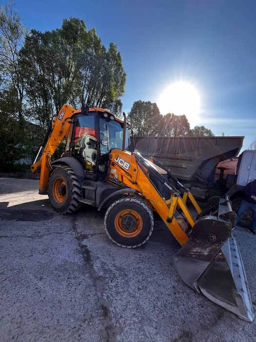 Оренда екскаватора JCB