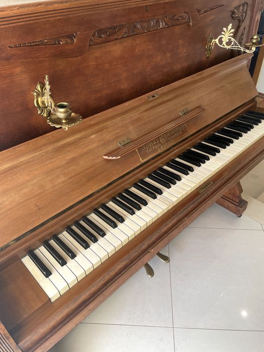 Piano vertical Julius Kreutzbach