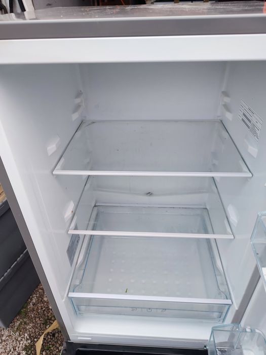 Sprzedam lodówkę Amica. Stan bardzo dobry. Polecam
