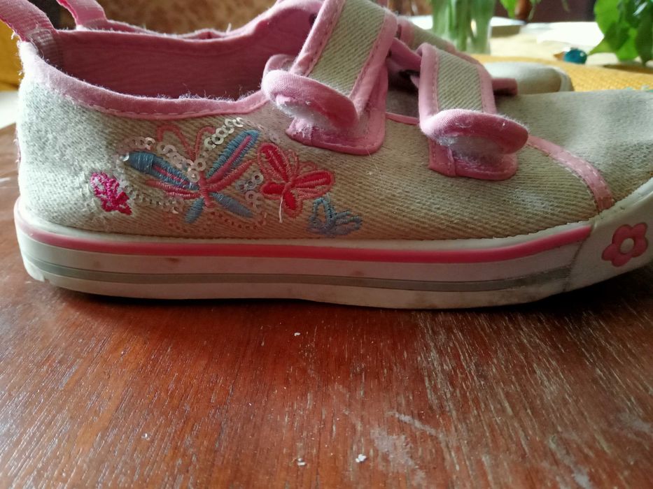 Buty dla dziecka na rzepy 33
