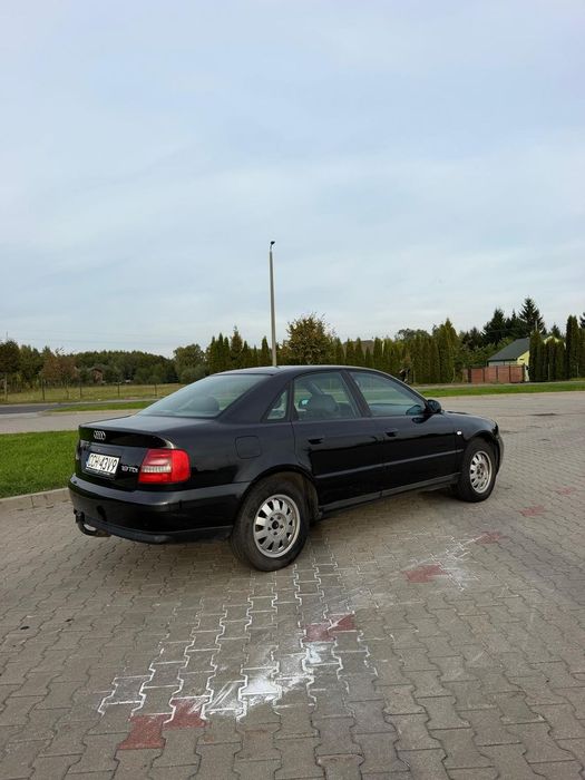 Audi A4 Limousine
