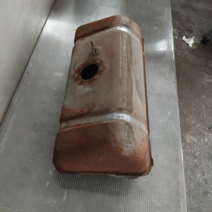 Zbiornik paliwa Chevrolet Corvette C3