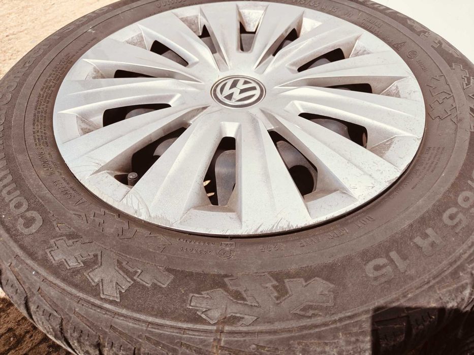 4 jantes de ferro com pneus 195/65 R 15 de Inverno