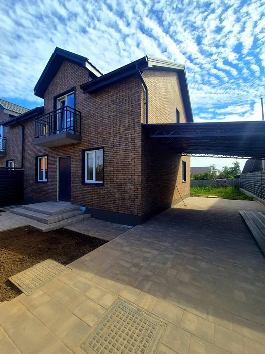 Продам дуплекс на Таращанському