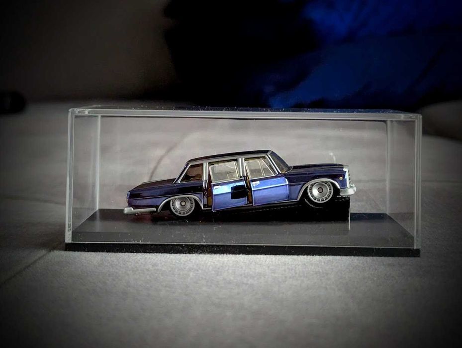 Hot Wheels RLC Gablotka z podjazdem dla modeli 1:64