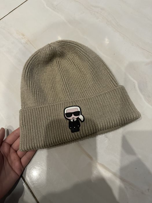 Шапка Karl Lagerfeld