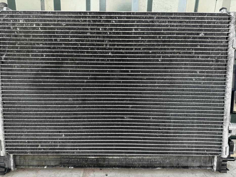 Вентилятор радиатора диффузор Renault Scenic Megane