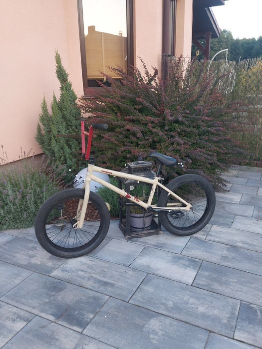 Rower BMX MONGOOSE LEGION L80 beżowy 20"