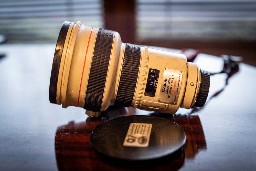 Obiektyw Canon L EF 200 mm f/1.8 Oko Saurona najlepszy na świecie