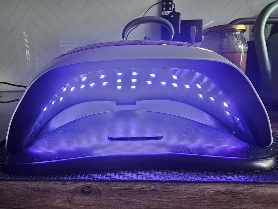 Lampa UV/LED Profico V3 168W – stan idealny, jak nowa