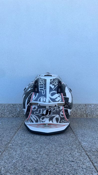 Capacete Just1 Carbono
