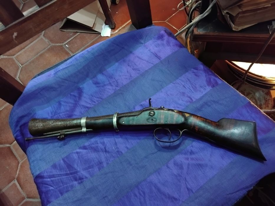 Pistola  bacamarte  antiga de carregar pela boca