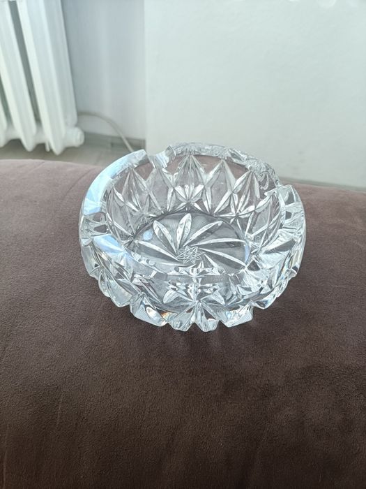 Popielniczka kryształowa PRL masywna.