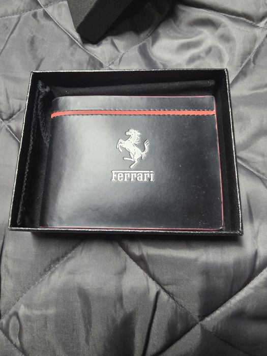 Carteira Ferrari Nova