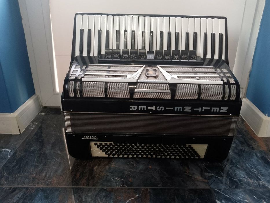 Akordeon weltmeister AMIGO