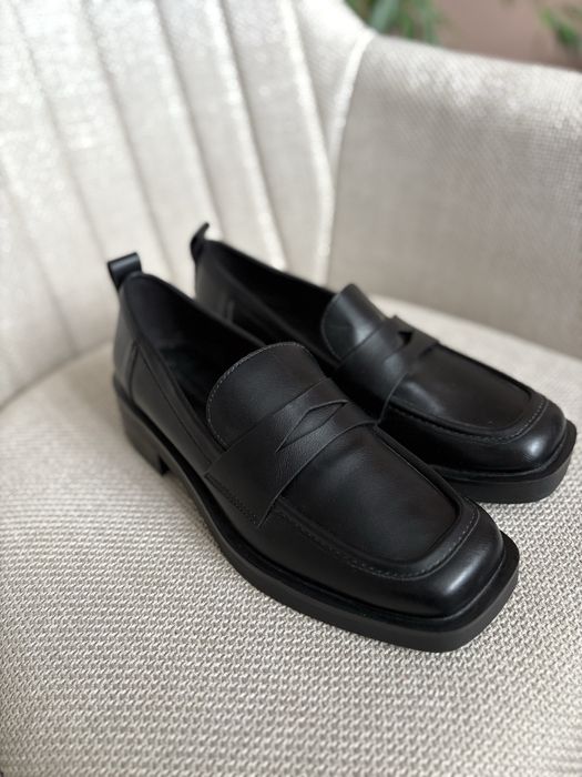 Лофери stradivarius 39р