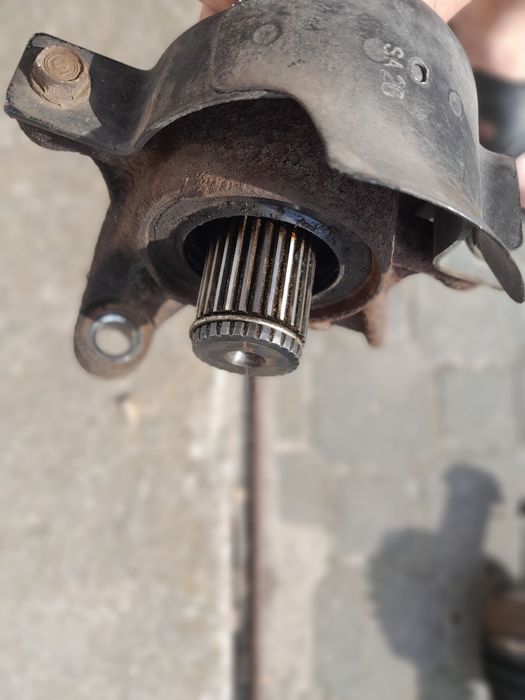 Podpora , półoś prawa plus przeguby