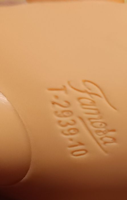 Nancy T 2939 10original com varios bonecos varios