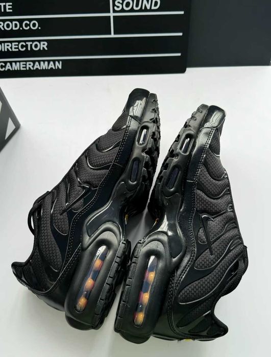 Butymęskie_Nike_Air_Max_TN_Plus_czarny Glany R.45