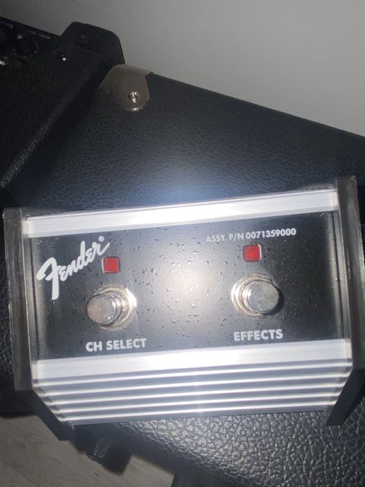 Wzmacniacz gitarowy Fender Champion II + footswitch