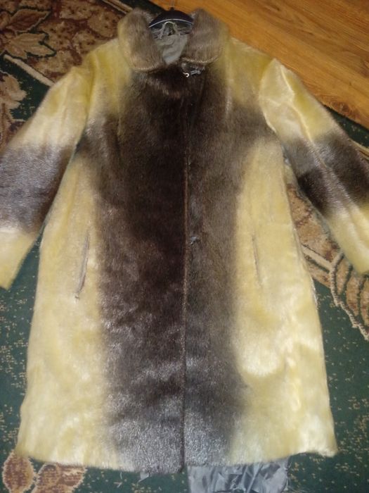 Продам шубу натуральне хутро
