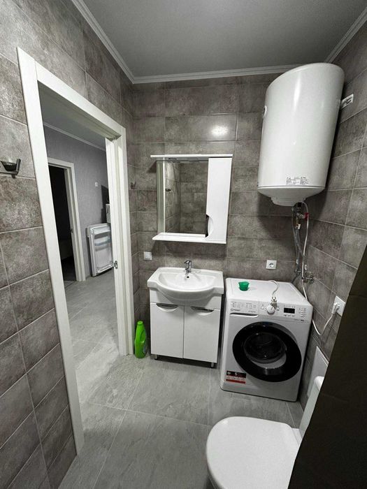 Здам 2 кімнатну квартиру євроремонт Жуляни торг