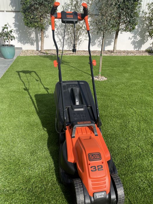 Corta-relvas Black+Decker