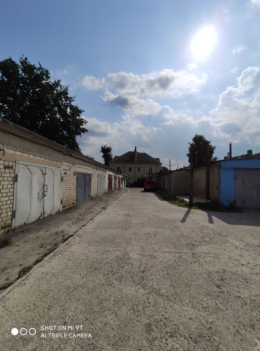 Продається приміщення! Шиномонтаж ! Діючий бізнес.