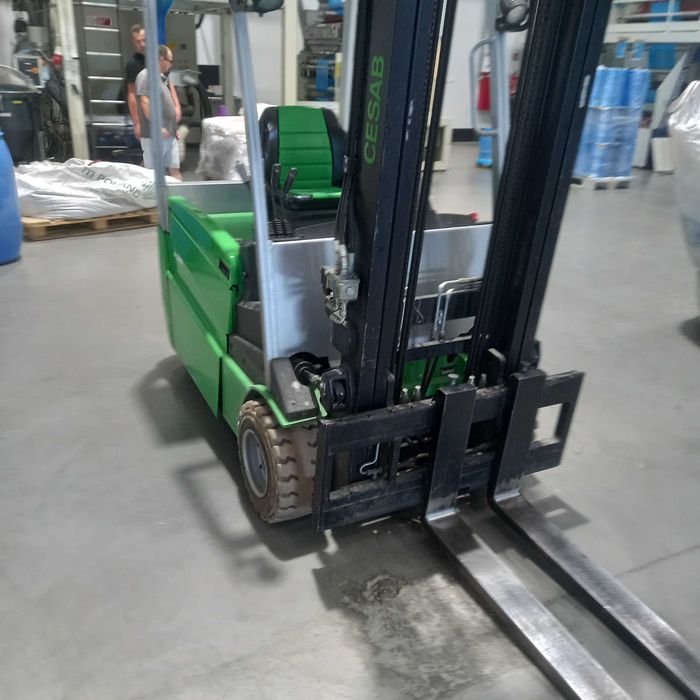 Wózek widłowy elektryczny CESAB