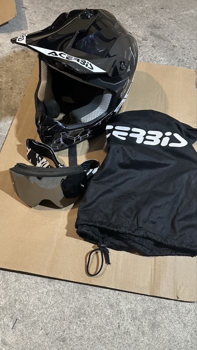 Capacete acerbis