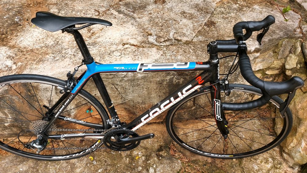 V...Focus  Izalco carbono T52