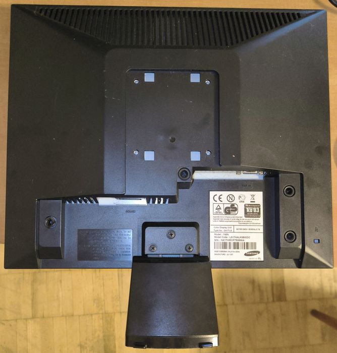 Монітор Samsung SyncMaster 740N 17"  VGA