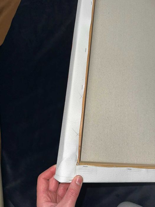 Naciąganie płócien i obrazów
